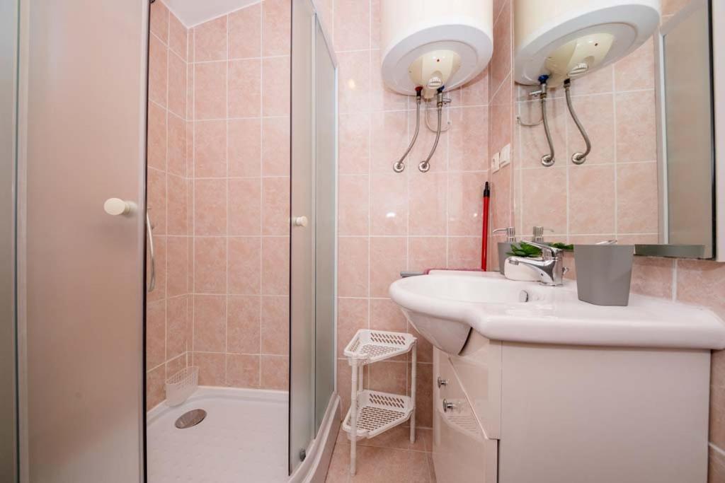 Apartmani Luka Banjol Luaran gambar