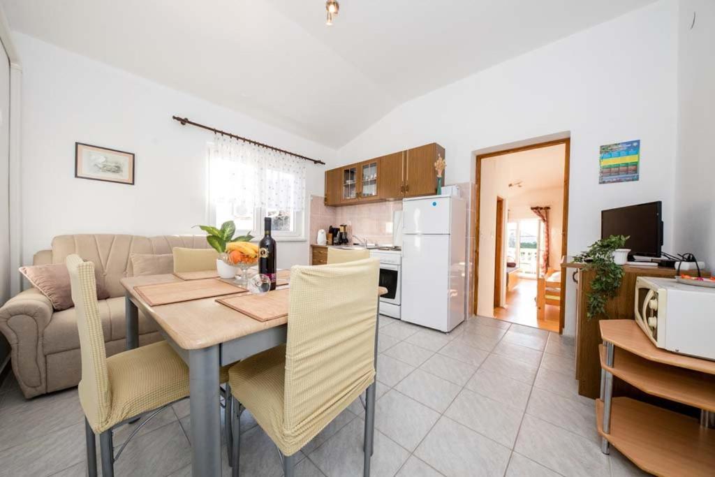 Apartmani Luka Banjol Luaran gambar